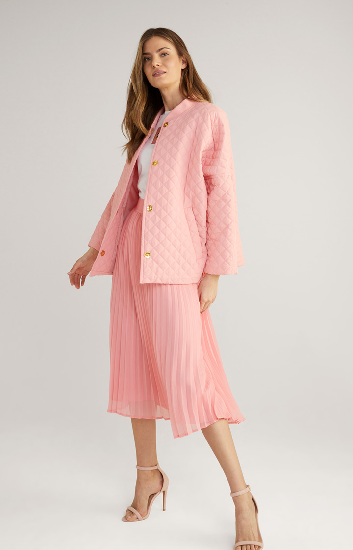 Różowa kurtka pikowana