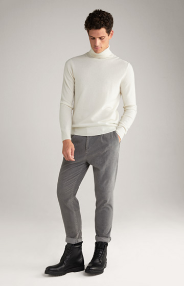 Pleated Trousers in Medium Grey