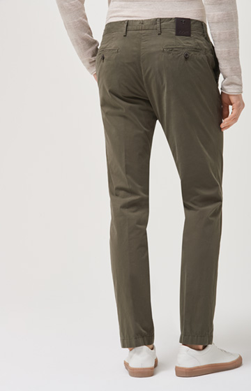 Chino Hanc in Dunkelgrün