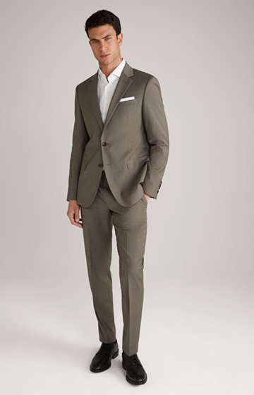 Herby-Blayr Suit in Beige/Grey