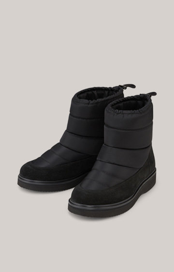 Snow Boots in Black
