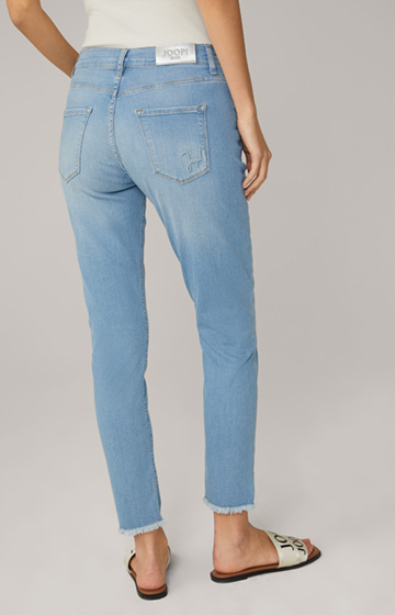 Jeans in light blue denim
