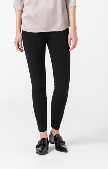 Stretchhose Peggie mit elastischem Bund in Schwarz