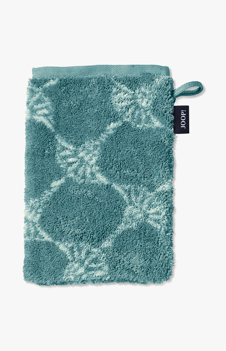 CORNFLOWER CLASSIC bath towel in turquoise