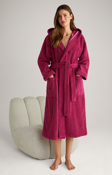 Damski płaszcz kąpielowy w kolorze fioletowym