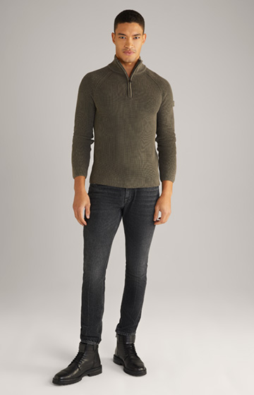 Bawełniany sweter Henricus w kolorze oliwkowobrązowym