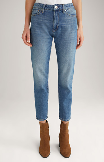 High-waist jeans in used-look blue denim