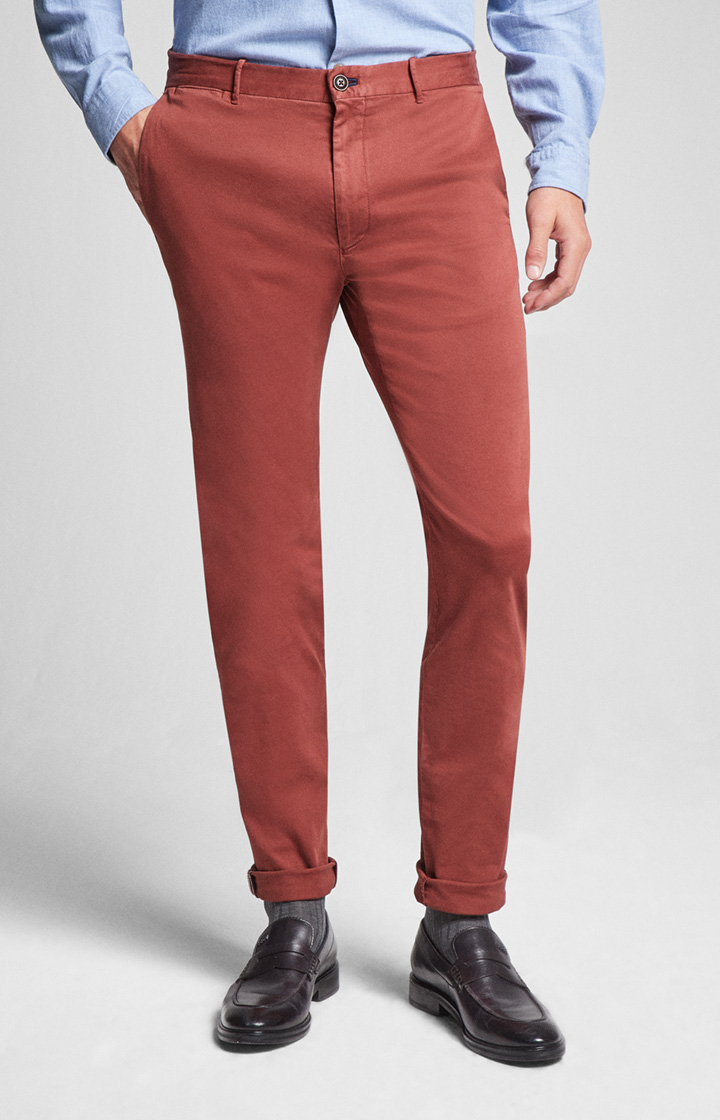 Hose Steen in Rost-Braun